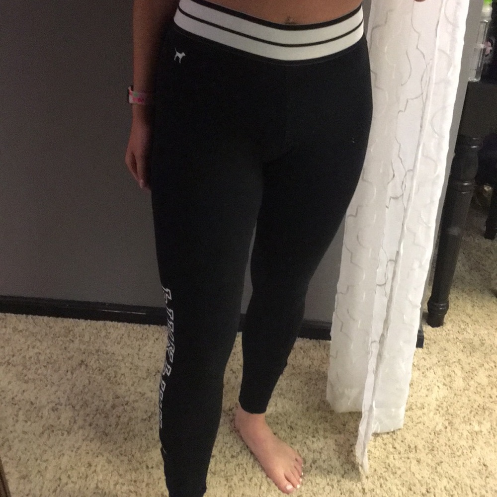 VICTORIA’S SECRET LEGGINGS